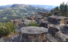 kangaroo valley Drawing Room Rocks